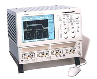 Tektronix < Ir > TEKTRONIX TDS8000 Communications Signal Analyseur 8-CH Oscilloscope Tdr 